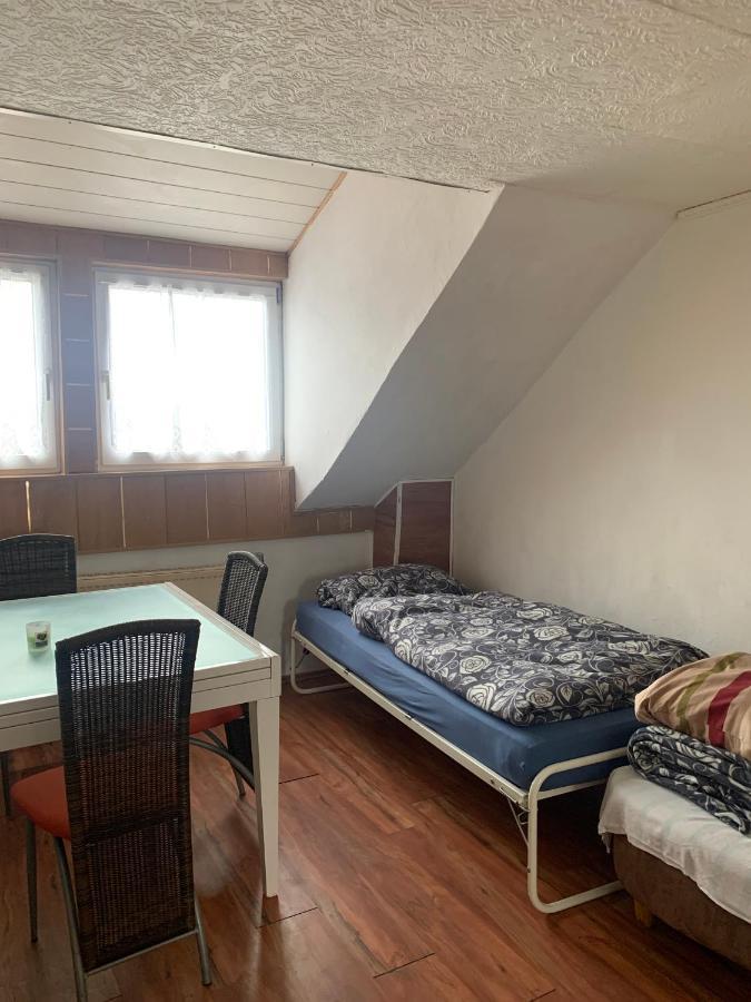 Dachgeschoss Hof Appartement Krefeld Buitenkant foto