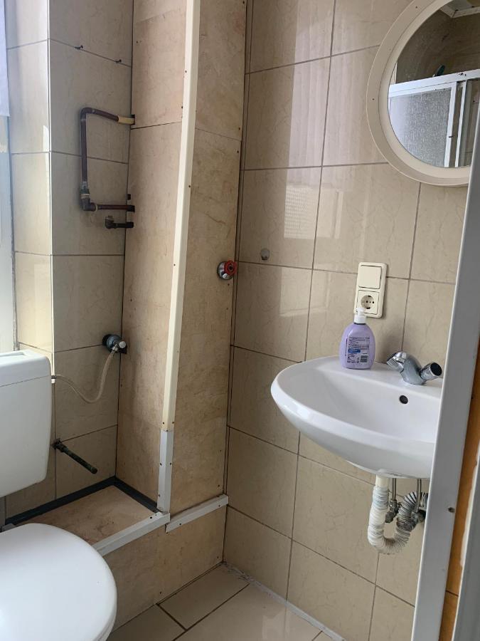 Dachgeschoss Hof Appartement Krefeld Buitenkant foto